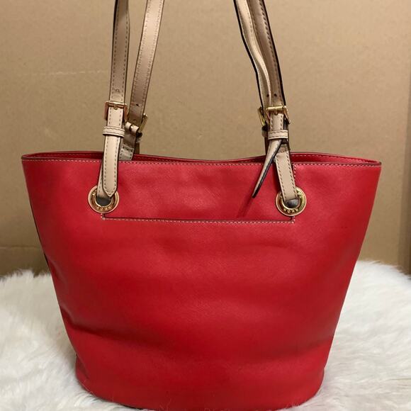 MICHAEL KORS Red Saffiano Leather Medium Size JET SET Tote - Picture 13 of 15